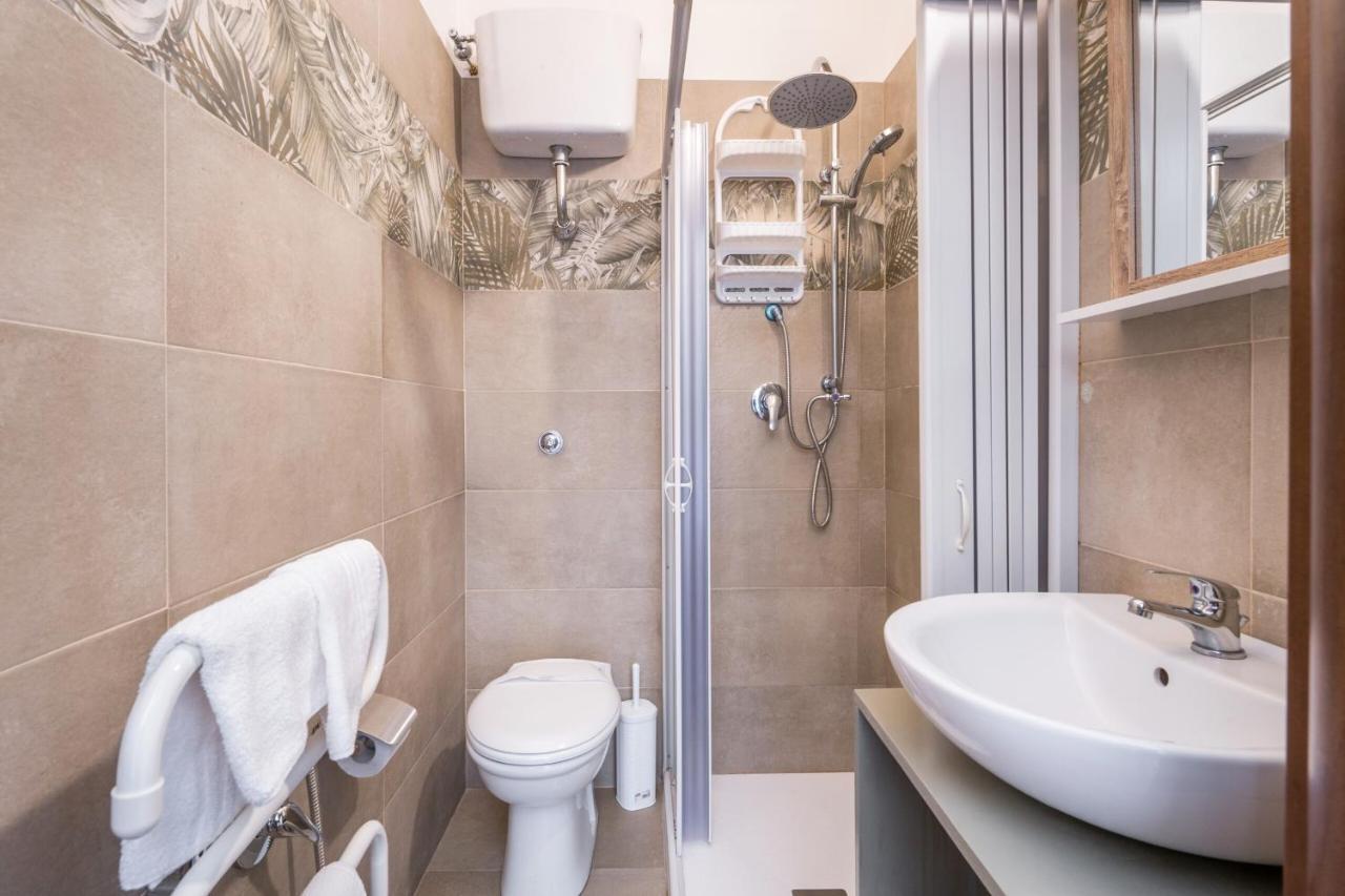 Rooms Piramide Rome Exterior photo